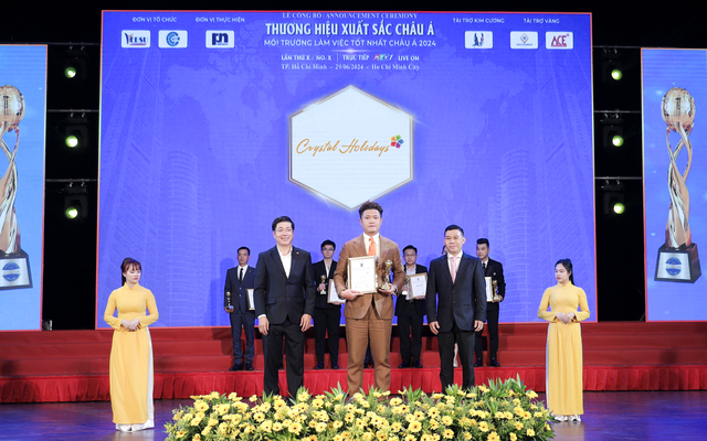 Crystal Holidays nhận Giải thưởng Top 10 “Thương hiệu xuất sắc Châu Á 2024”