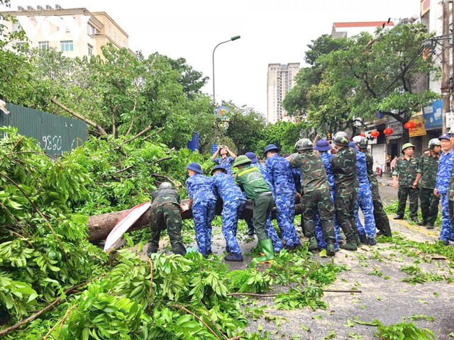 Cổ phiếu ngành bảo hiểm "lao đao" sau khi siêu bão Yagi đổ bộ, trong "nguy" có "cơ"?