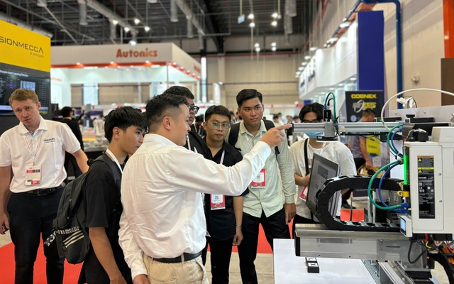 Hệ sinh thái nhà máy thông minh của Bosch Rexroth tại Automation World Vietnam 2024