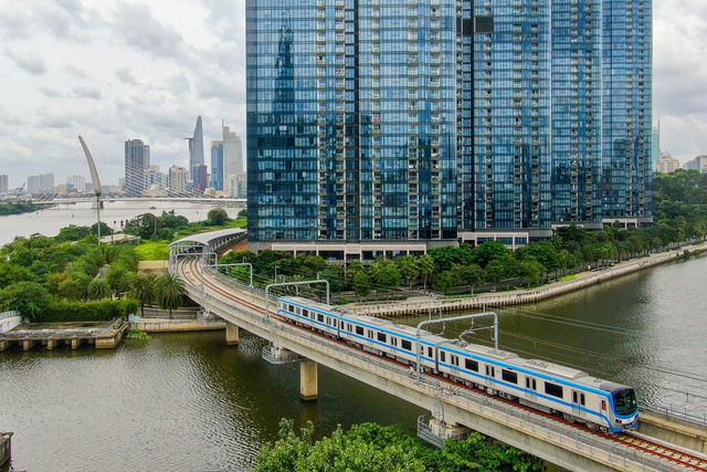 Vì sao tuyến metro 43.700 tỷ đồng dài nhất Việt Nam làm trong 12 năm vẫn chưa đủ điều kiện nghiệm thu?