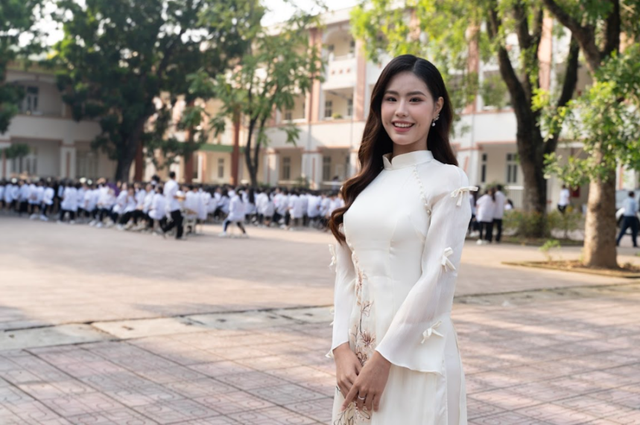 1 người đẹp vừa lọt Top 10 Miss Grand 2024 diện áo dài trắng về tựu trường: Nhan sắc bất ngờ gây thương nhớ- Ảnh 2.