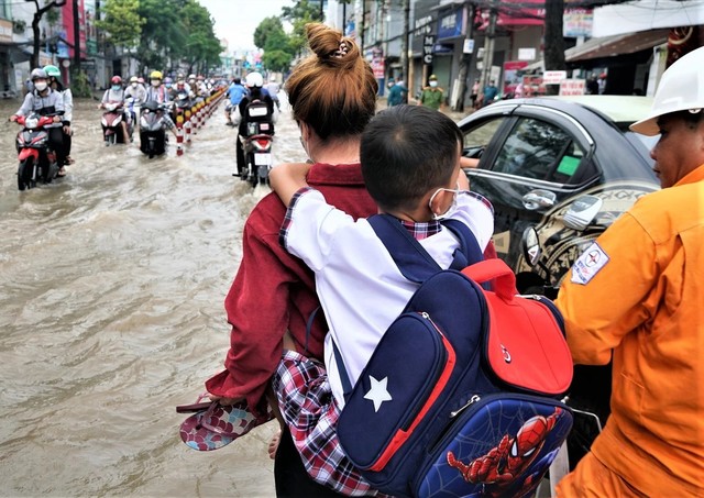 CẬP NHẬT: Ít nhất 16 địa phương cho học sinh nghỉ học để tránh siêu bão Yagi