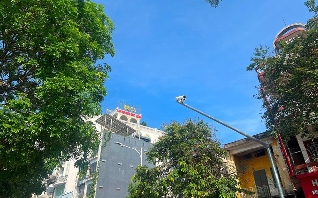 Camera phạt nguội tích hợp AI do doanh nghiệp Việt Nam sản xuất: Chụp biển số rõ nét với tốc độ tối đa lên tới 250km/h, bắt lỗi vi phạm giao thông chính xác không thời gian trễ