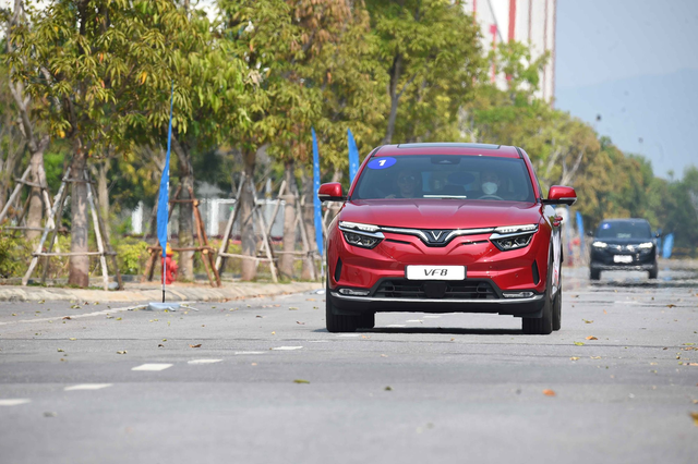2024 khó khăn chồng chất, thị trường ô tô Việt Nam vẫn suýt phá kỷ lục mọi thời đại - nhân tố đột phá đến từ đâu? 2024 khó khăn chồng chất, thị trường ô tô Việt Nam vẫn suýt phá kỷ lục mọi thời đại - nhân tố đột phá đến từ đâu?