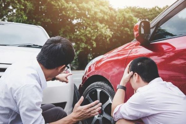 Người đàn ông mua bảo hiểm ô tô, khi pin hỏng, thay mới mất 448 triệu nhưng chỉ được bồi thường hơn 103 triệu đồng: Công ty bảo hiểm giải thích "pin vẫn sửa được không cần thay" Người đàn ông mua bảo hiểm ô tô, khi pin hỏng, thay mới mất 448 triệu nhưng chỉ được bồi thường hơn 103 triệu đồng: Công ty bảo hiểm giải thích "pin vẫn sửa được không cần thay"