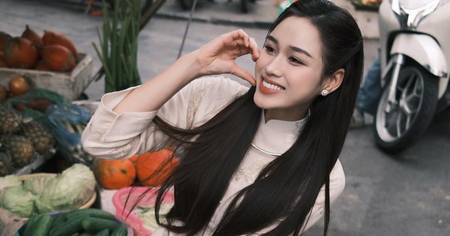 Đỗ Thị Hà, Phương Anh khoe dáng với áo dài Tết