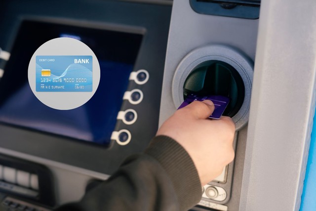 Khách hàng rút tiền tại cây ATM cần chú ý:  Phát hiện những dấu hiệu này phải lập tức ngừng giao dịch, khóa thẻ