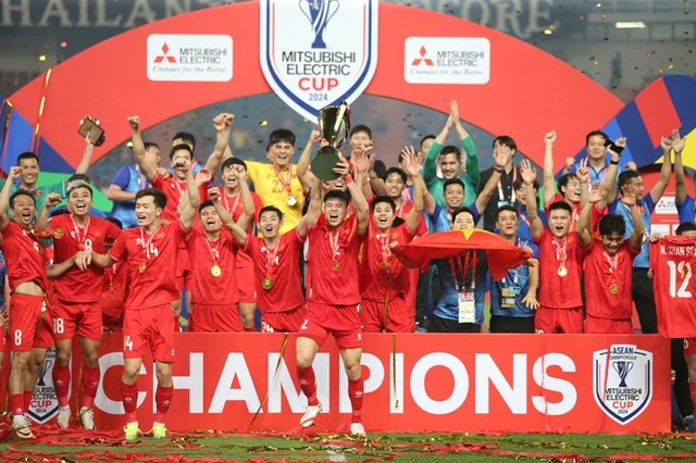 Vô địch AFF Cup, tuyển Việt Nam nhận mưa tiền thưởng từ ngân hàng, DN: Đại gia nào chi mạnh nhất?