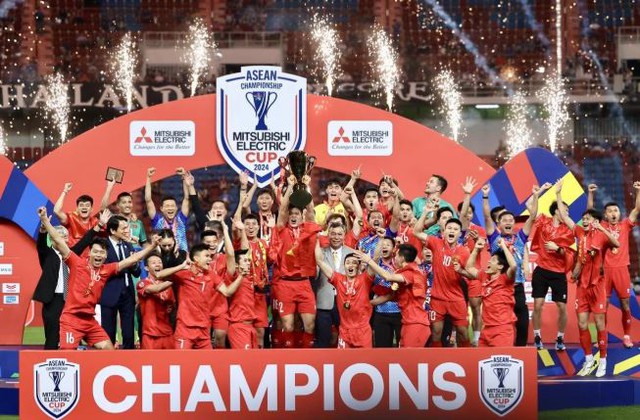 Nhận 33 tỷ đồng tiền thưởng sau ASEAN Cup 2024, các cầu thủ ĐTQG phải nộp thuế bao nhiêu?