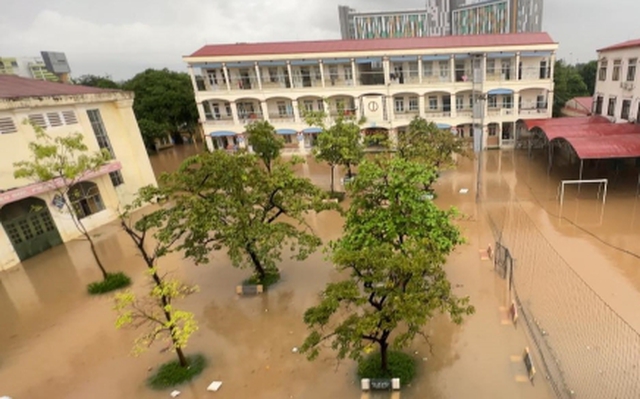 Trường ở Hà Nội cho học sinh học online suốt 10 ngày vì ngập