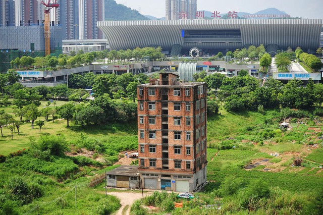 Chủ tòa nhà 1000m2 từ chối hơn 74 tỷ đồng tiền đền bù, không chịu di dời khiến đại dự án bị “đắp chiếu” suốt 7 năm: “Nhà tôi giá trị gấp nhiều lần con số đó”