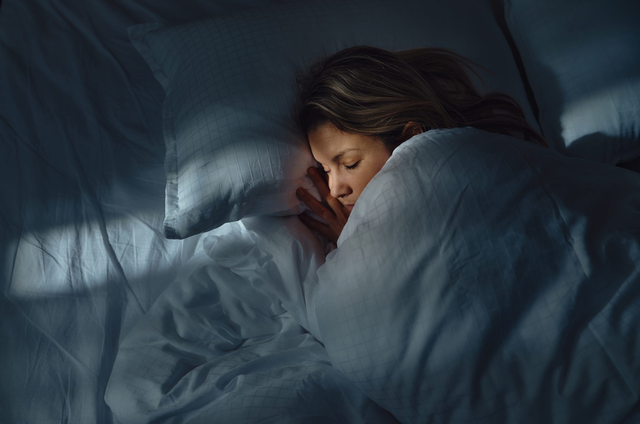 Bất ngờ với 4 thói quen ban đêm của những người sống thọ nhất thế giới: Điều đầu tiên cần lưu ý nhất, nhiều người chưa làm được