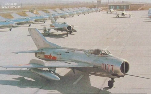 Trung Quốc "biến rác thành vàng", tái tạo máy bay chiến đấu từ những năm 1950 thành UAV