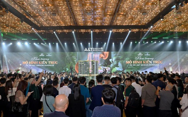 Hơn 2.500 người đến tham gia sự kiện khai trương mô hình kiến trúc A&T Saigon Riverside