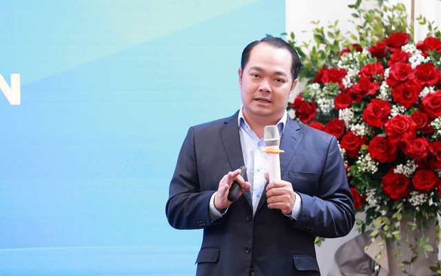 Chứng khoán, bất động sản, vàng, bạc, phân bổ đầu tư ra sao?