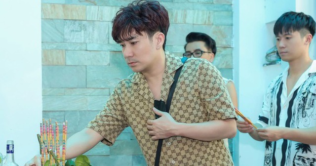 Nam ca sĩ quê Hà Nội: “Tôi không xuất hiện thì bầu show sẽ bị thưa kiện“