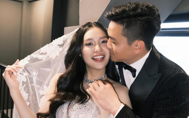 Hoa hậu Việt bức xúc sau hôn lễ với Phó Giám đốc