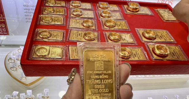 Sáng 27/10: Giá vàng miếng SJC, giá vàng nhẫn trơn đồng loạt giảm
