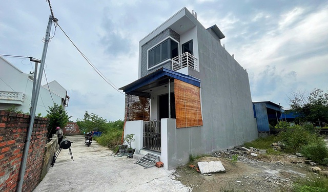 Vụ xây nhà trên đất người khác: Chủ đất chuẩn bị động thổ, người xây nhầm có động thái gì?