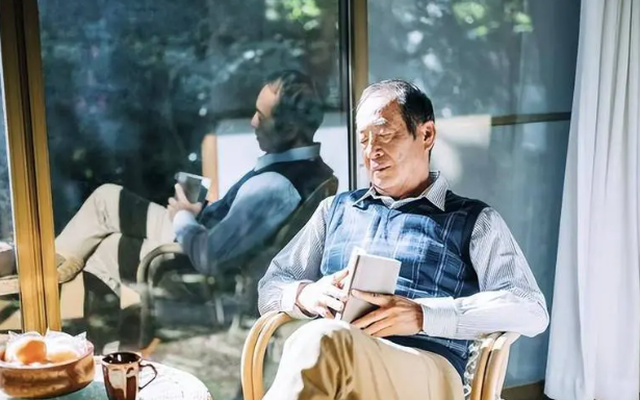 Về già, dù giàu hay nghèo, có đủ 3 điều này mới là may mắn