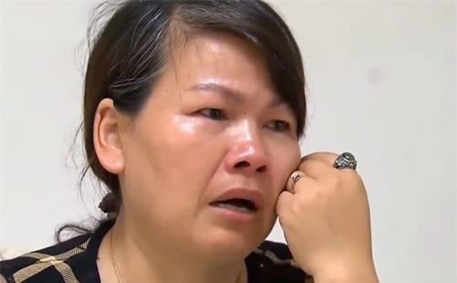 Cha mất để lại căn nhà 7,4 tỷ đồng cho mẹ kế, 4 người con “trắng tay” kiện đòi thừa kế, tòa tuyên bố: “Nhà của các cậu nhưng phải trả cho đối phương 1,4 tỷ”