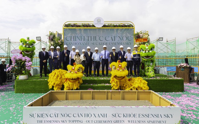 Phú Long cất nóc tháp đôi căn hộ Essensia Sky