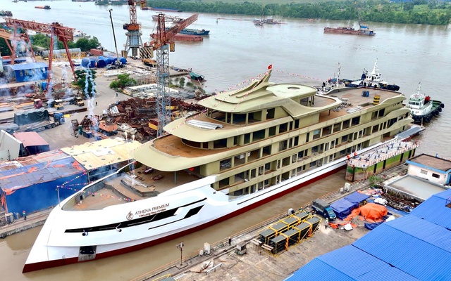 Du thuyền 6 sao Athena Premium chính thức hạ thủy: Biểu tượng xa hoa mới trên vịnh di sản