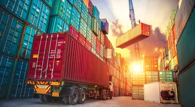 Các ông chủ ngành gỗ nước Mỹ: 'Sản xuất đồ gỗ tại Mỹ là gần như không thể, chúng tôi sẽ ở lại Việt Nam' Các ông chủ ngành gỗ nước Mỹ: 'Sản xuất đồ gỗ tại Mỹ là gần như không thể, chúng tôi sẽ ở lại Việt Nam'