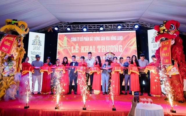 Bất ngờ, Huấn Hoa Hồng là Chủ tịch một công ty bất động sản với slogan nổi tiếng “có làm thì mới có ăn”