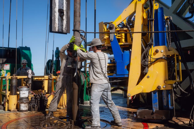 Khoan thủng 5.800 mét đất đá, khí phun lên ngùn ngụt, kho báu ‘nóng bỏng tay’ trị giá tới 100 tỷ USD lộ diện, trải dài hàng trăm km