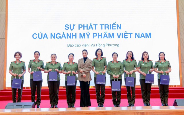 Clinicos đại diện báo cáo sự phát triển ngành mỹ phẩm Việt