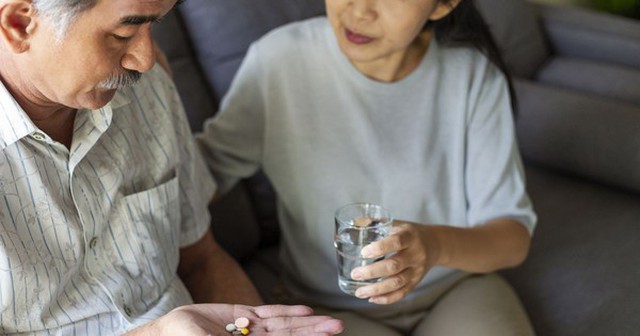 Thực phẩm bổ sung quan trọng nhất cho người cao tuổi trên 65 tuổi là 3 loại vitamin này!