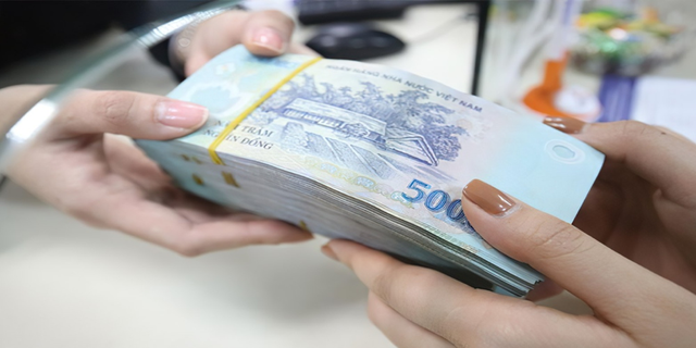 Lương tháng 13 triệu đồng nhưng kế toán chuyển khoản nhầm 4,5 tỷ, bị kiện thì tòa án phán không cần trả lại, nam nhân viên trúng lớn- Ảnh 1. Lương tháng 13 triệu đồng nhưng kế toán chuyển khoản nhầm 4,5 tỷ, bị kiện thì tòa án phán không cần trả lại, nam nhân viên trúng lớn- Ảnh 1.