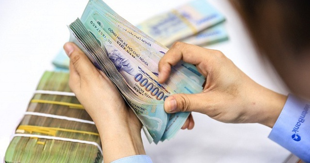 Ngân hàng bơm thêm gần 2,1 triệu tỷ đồng ra nền kinh tế, tăng trưởng tín dụng 9 tháng cao nhất 15 năm qua
