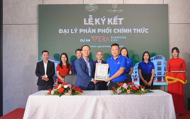 Lễ ký kết với các đại lý phân phối dự án Vera Diamond City Quảng Ninh
