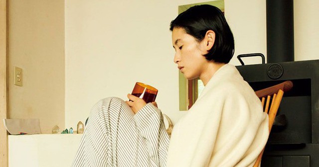 Thế hệ “bánh mì kẹp”: Áp lực tiền bạc chồng chất, không 1 chỗ dựa, đành tự tìm cách cứu chính mình!