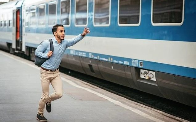 Chuyên gia: Thị trường chịu áp lực ngắn hạn, song cơ hội đầu tư vẫn hiện hữu nhờ nền tảng vĩ mô vững chắc