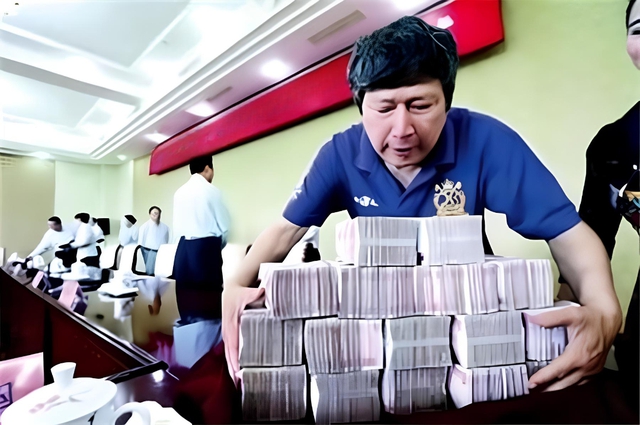 Thừa kế 99.000 tỷ đồng từ vợ đại gia hơn 38 tuổi, người đàn ông hào phóng cho "người dưng": Cuối đời nhiều tiền nhưng chẳng thể tiêu