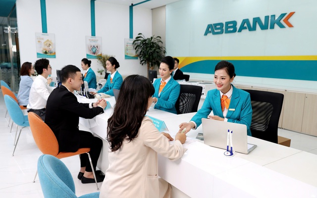 ABBANK: Ông Vũ Văn Tiền trở lại làm chủ tịch HĐQT dẫn dắt ngân hàng, ông Phạm Duy Hiếu thôi làm Tổng giám đốc