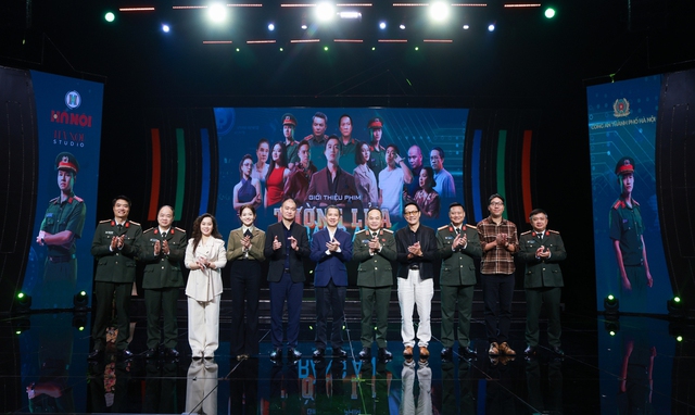 3 triệu lượt xem cuộc đấu trí căng thẳng giữa lực lượng Công an và đường dây lừa đảo chiếm đoạt hàng nghìn tỷ đồng- Ảnh 2.