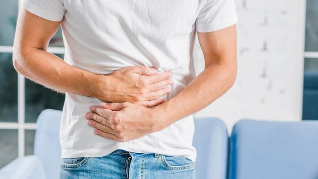 Bị đau bụng, người đàn ông 29 tuổi đi khám bất ngờ phát hiện ung thư, bác sĩ nói: “Ngày nào cũng làm 1 việc sai lầm”