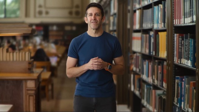 Chân dung kỹ sư cơ khí sinh năm 1975 có tiềm năng thế chỗ Tim Cook, trở thành CEO đế chế Apple trị giá 4.000 tỷ USD