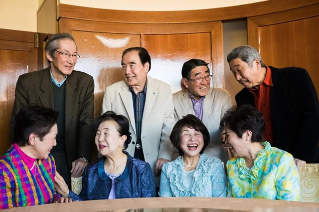 U65 đi họp lớp, tôi vô tình tiết lộ lương hưu 22 triệu đồng/tháng, bạn học tranh cãi 7 ngày đêm: "Tôi không cần chứng minh với ai"