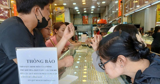 Giá vàng tăng – giảm chóng mặt