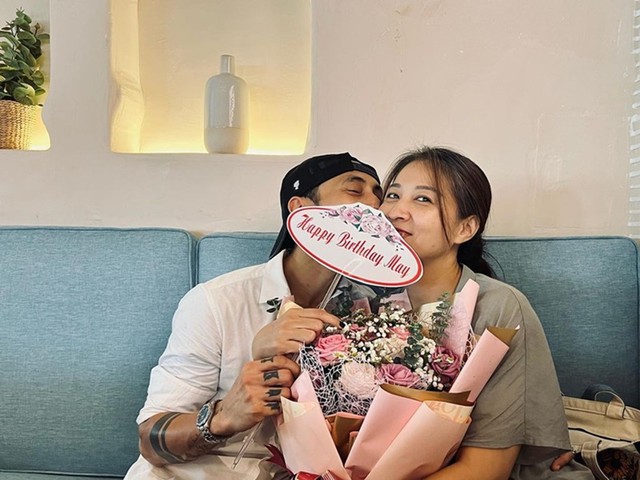 Nam ca sĩ gặp biến cố, cắt liên lạc với vợ con, vào chùa tu, ngày ngày quét sơn tường, tuổi 40 ra sao?