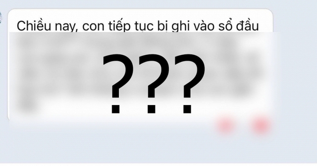 Con mất trật tự, bị cô giáo nhắn tin nhắc nhở, phụ huynh tự ái chụp ảnh đăng lên MXH: Dân mạng đọc xong tranh cãi dữ dội