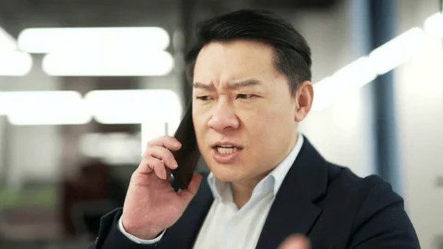 Đừng chủ quan: 3 dấu hiệu cho thấy một người đang âm thầm nghèo đi, sự nghiệp xuống dốc nhưng ít ai kịp thời nhận ra