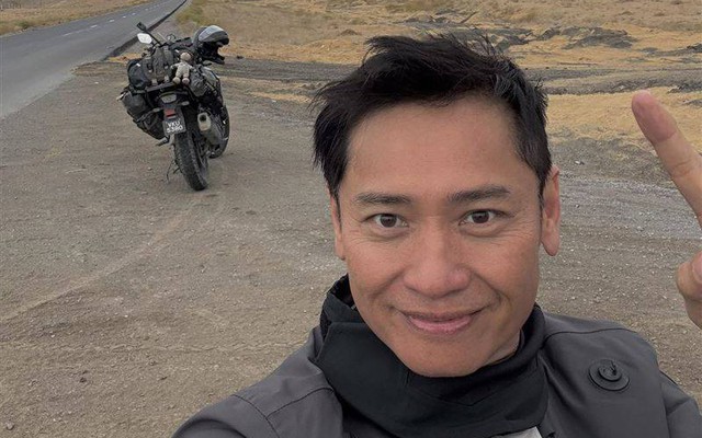 Chủ tịch showbiz đột ngột qua đời vì tai nạn giao thông