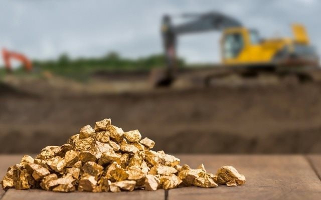 Công ty tỷ đô khai thác vàng lớn nhất Việt Nam ra thông báo khẩn về khả năng hủy tư cách đại chúng sau khi cổ phiếu tăng gấp 5 lần