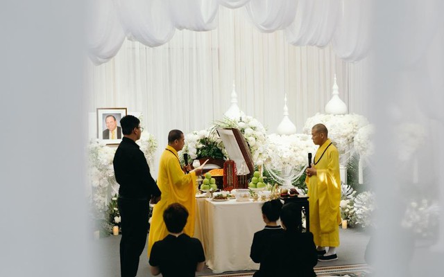 Nhiều gia đình lựa chọn gửi tro cốt tại chùa vừa thuận tiện vừa tiết kiệm